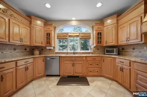 273 Glen Road Woodcliff Lake NJ 07677