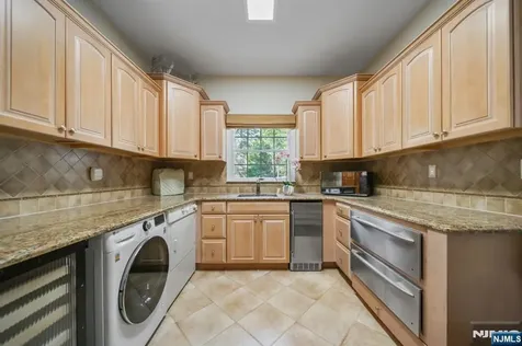 273 Glen Road Woodcliff Lake NJ 07677