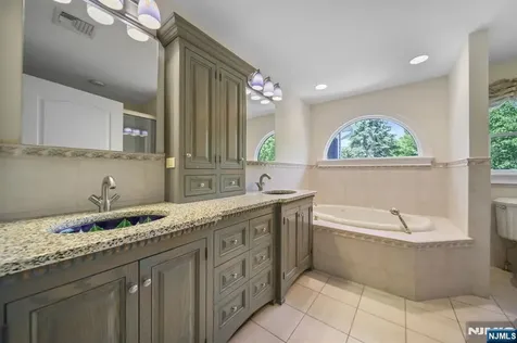 273 Glen Road Woodcliff Lake NJ 07677