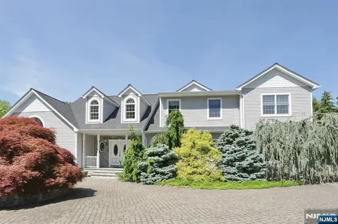 273 Glen Road Woodcliff Lake NJ 07677