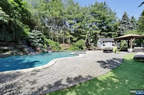 273 Glen Road Woodcliff Lake NJ 07677