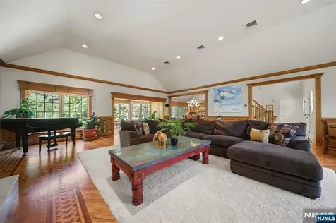 273 Glen Road Woodcliff Lake NJ 07677