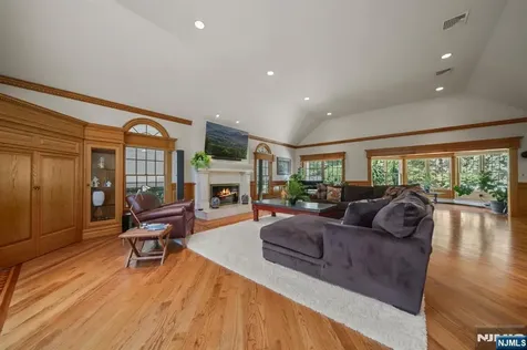 273 Glen Road Woodcliff Lake NJ 07677