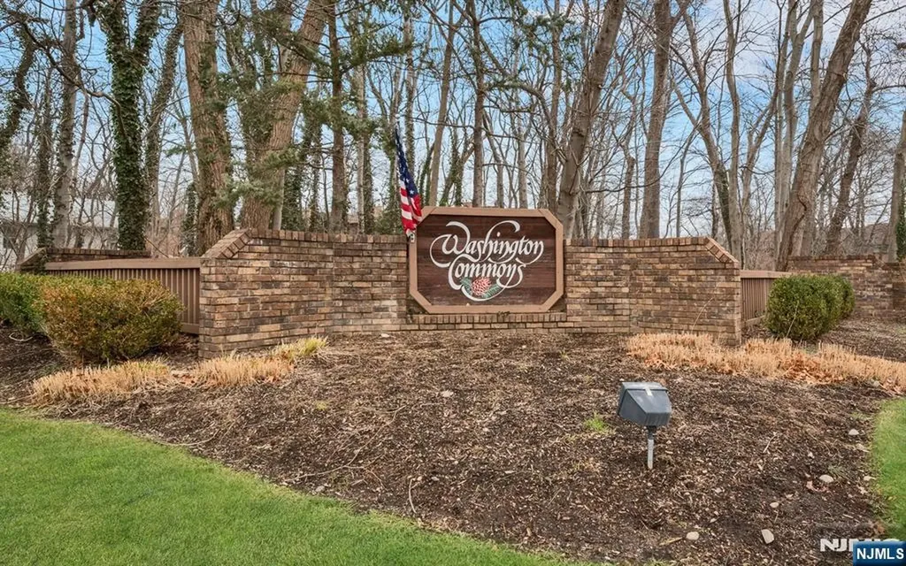 31 Berkeley Court Twp Of Washington NJ 07676