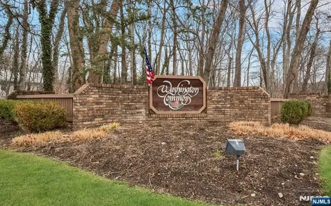 31 Berkeley Court Twp Of Washington NJ 07676