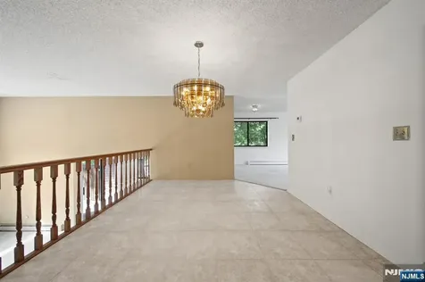 31 Berkeley Court Twp Of Washington NJ 07676