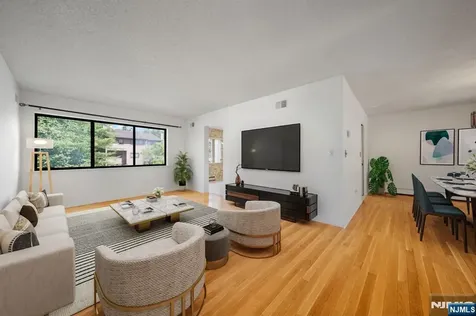 31 Berkeley Court Twp Of Washington NJ 07676