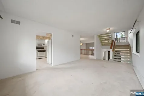 31 Berkeley Court Twp Of Washington NJ 07676