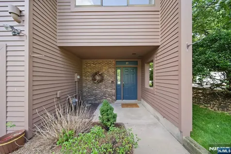 31 Berkeley Court Twp Of Washington NJ 07676