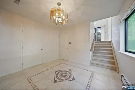 31 Berkeley Court Twp Of Washington NJ 07676