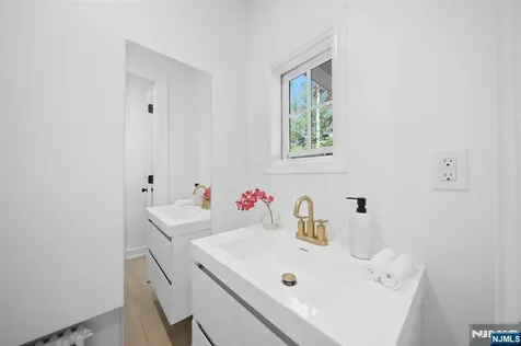 55 Forest Road Demarest NJ 07627
