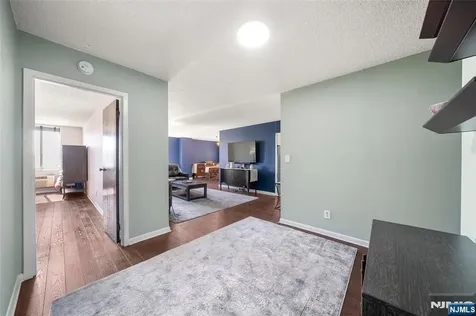 160 Overlook Avenue Hackensack NJ 07601