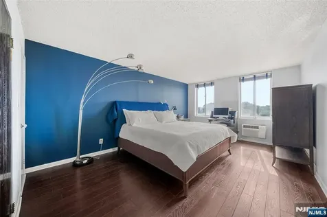 160 Overlook Avenue Hackensack NJ 07601