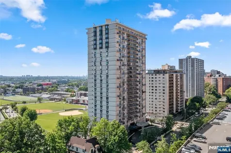 160 Overlook Avenue Hackensack NJ 07601