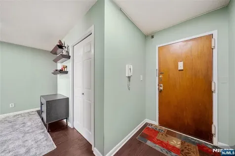 160 Overlook Avenue Hackensack NJ 07601