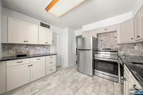 160 Overlook Avenue Hackensack NJ 07601