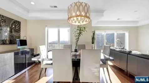 150 Henley Place Weehawken NJ 07086
