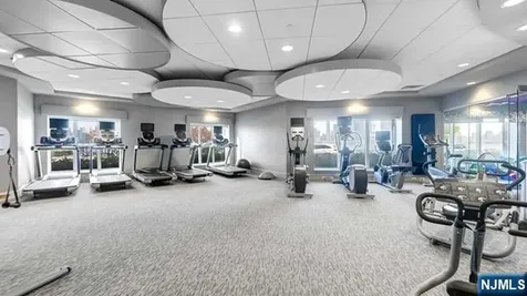 150 Henley Place Weehawken NJ 07086