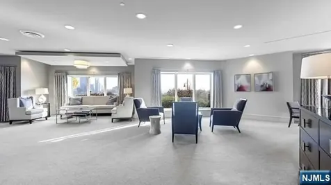 150 Henley Place Weehawken NJ 07086