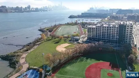 150 Henley Place Weehawken NJ 07086