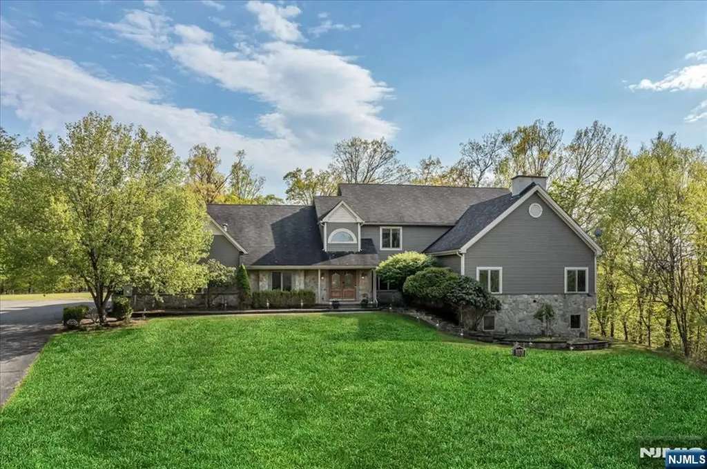 65 Gunn Road Branchville NJ 07826