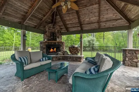 65 Gunn Road Branchville NJ 07826