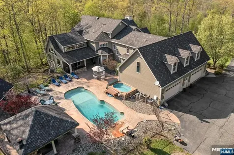 65 Gunn Road Branchville NJ 07826