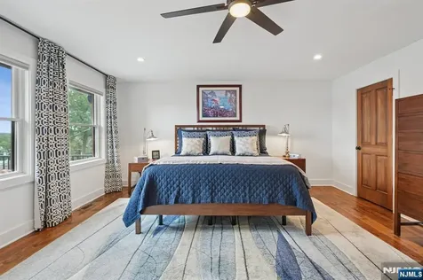 8 Sutton Road Hopatcong NJ 07843