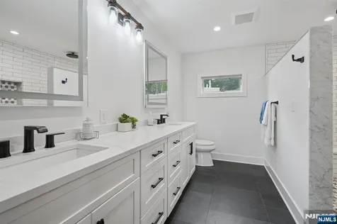 8 Sutton Road Hopatcong NJ 07843