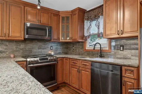 167 Bergen Avenue North Arlington NJ 07031