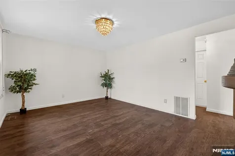167 Bergen Avenue North Arlington NJ 07031