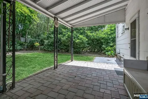 415 N 4th Hawthorne NJ 07506