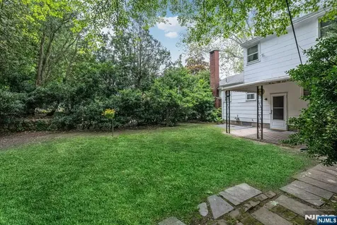 415 N 4th Hawthorne NJ 07506