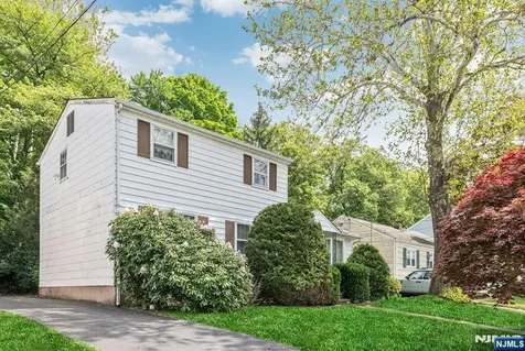 415 N 4th Hawthorne NJ 07506