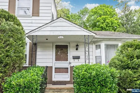 415 N 4th Hawthorne NJ 07506
