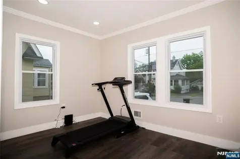 35 3rd Avenue Little Falls NJ 07424