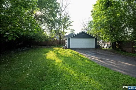 35 3rd Avenue Little Falls NJ 07424