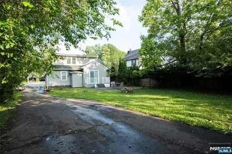 35 3rd Avenue Little Falls NJ 07424