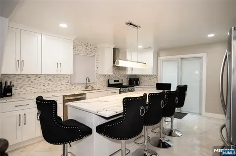 35 3rd Avenue Little Falls NJ 07424