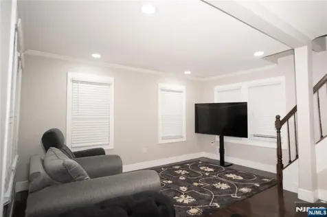 35 3rd Avenue Little Falls NJ 07424