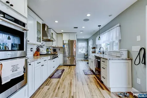 50 Winifred Drive Totowa NJ 07512