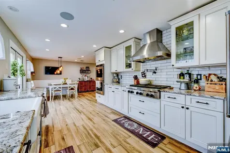 50 Winifred Drive Totowa NJ 07512