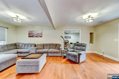 50 Winifred Drive Totowa NJ 07512