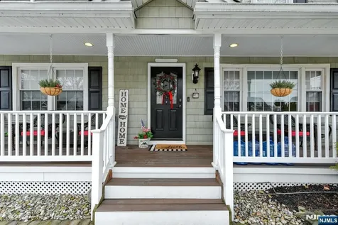 50 Winifred Drive Totowa NJ 07512
