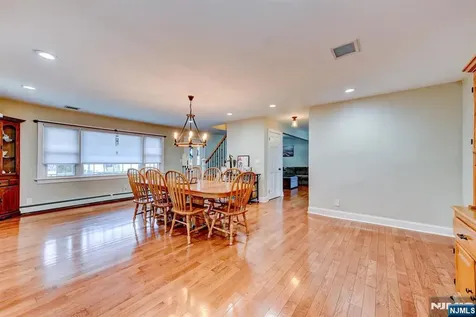 50 Winifred Drive Totowa NJ 07512