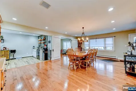 50 Winifred Drive Totowa NJ 07512