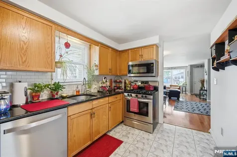 15 Orchard Street Bloomingdale NJ 07403