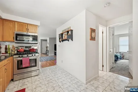 15 Orchard Street Bloomingdale NJ 07403