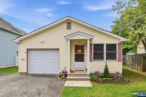 15 Orchard Street Bloomingdale NJ 07403