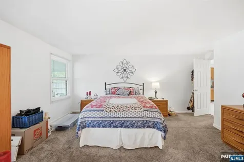 15 Orchard Street Bloomingdale NJ 07403